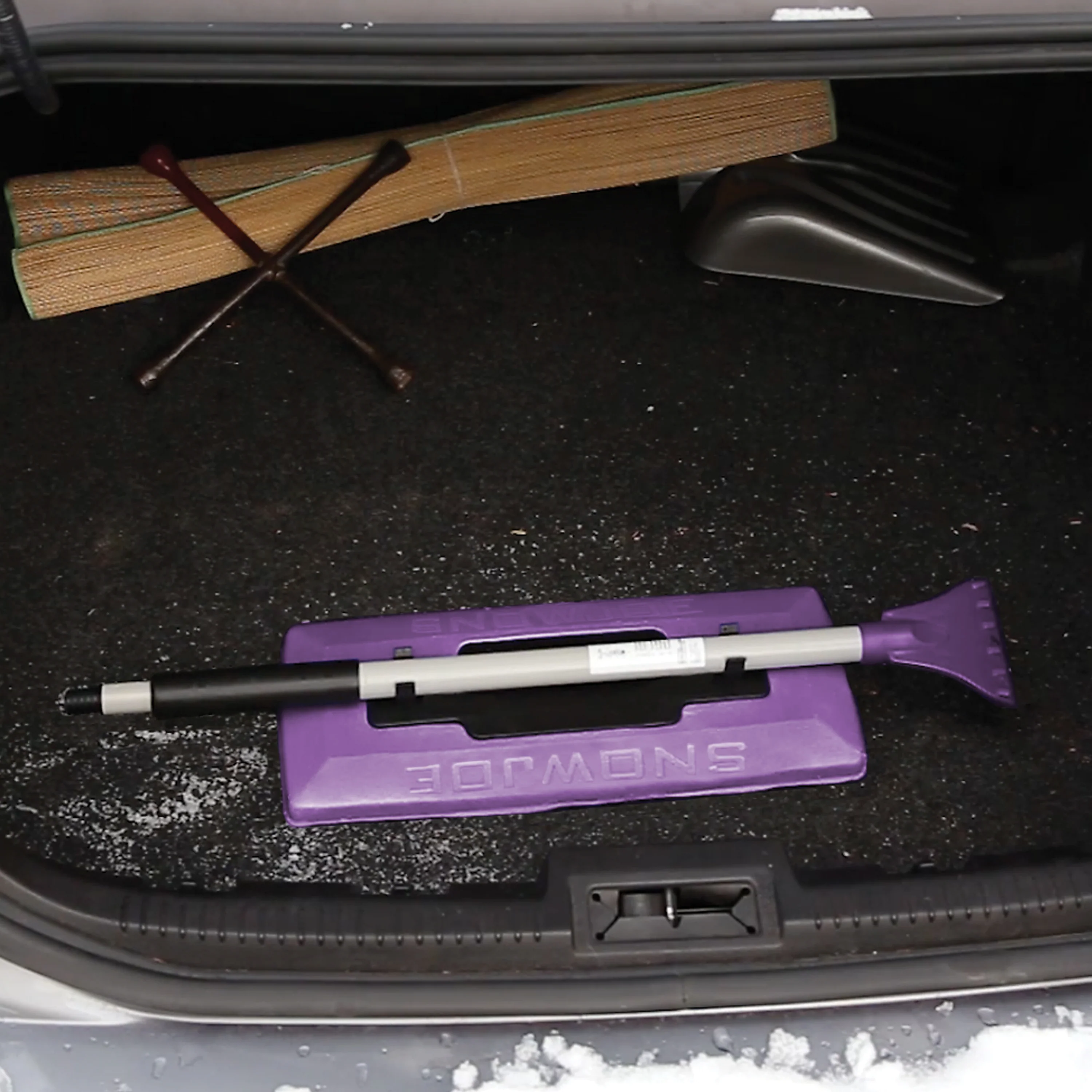 Snow Joe SJBLZD-JMB-PRP2 2-Pack Jumbo Telescoping Snow Broom + Ice Scraper (Purple) - Image 3