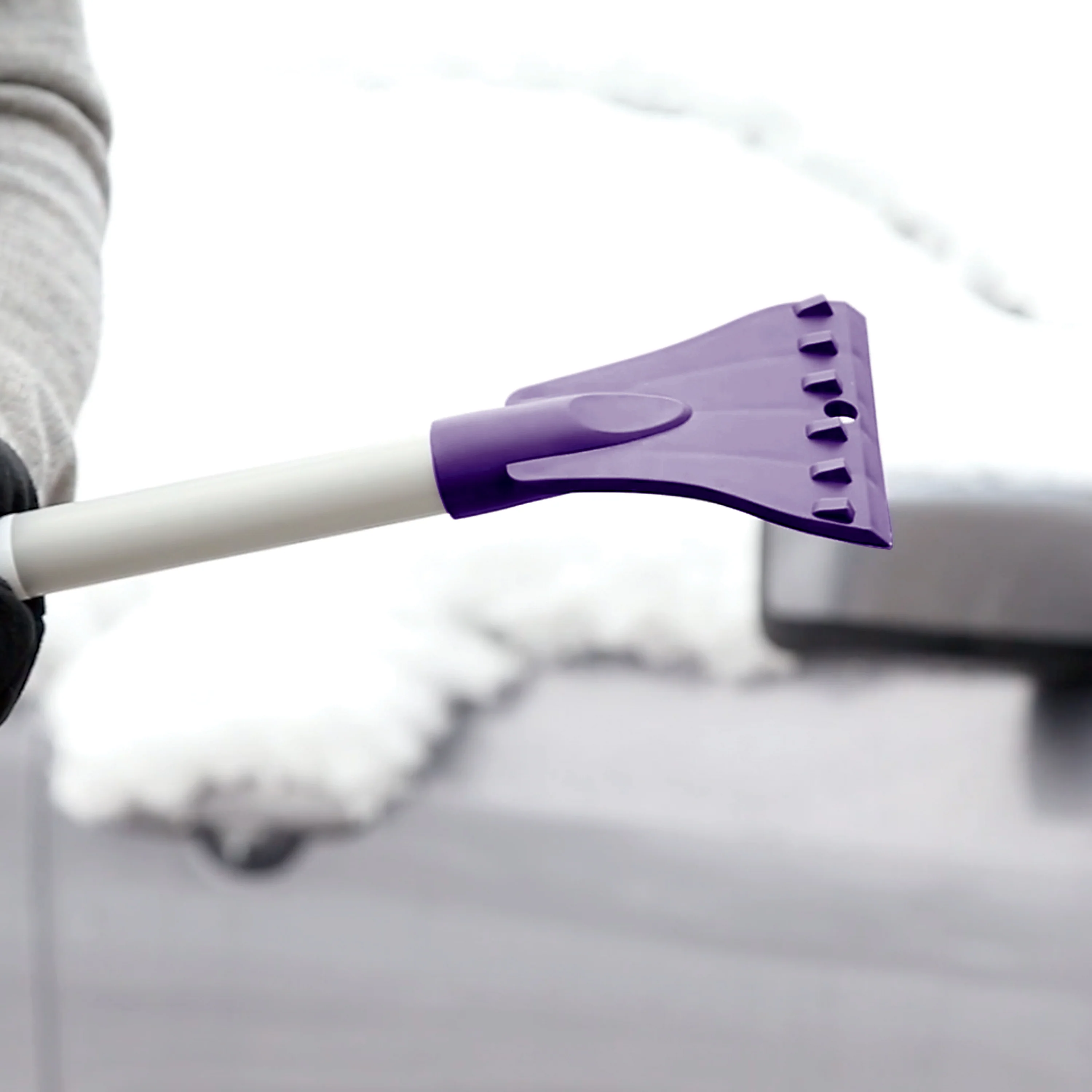 Snow Joe SJBLZD-JMB-PRP2 2-Pack Jumbo Telescoping Snow Broom + Ice Scraper (Purple) - Image 6