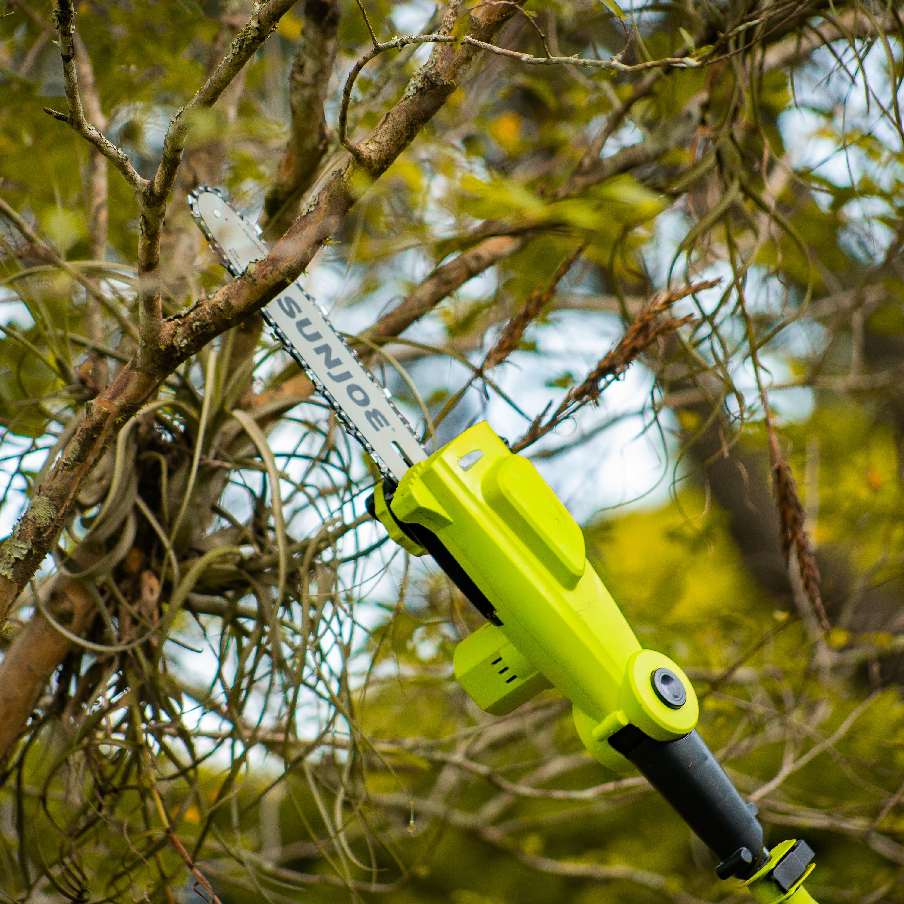 Sun Joe 24-Volt IONMAX Cordless Telescoping Pole Chainsaw Kit | 10-inch | W/ 5.0-Ah Battery + Quick Charger - Image 13