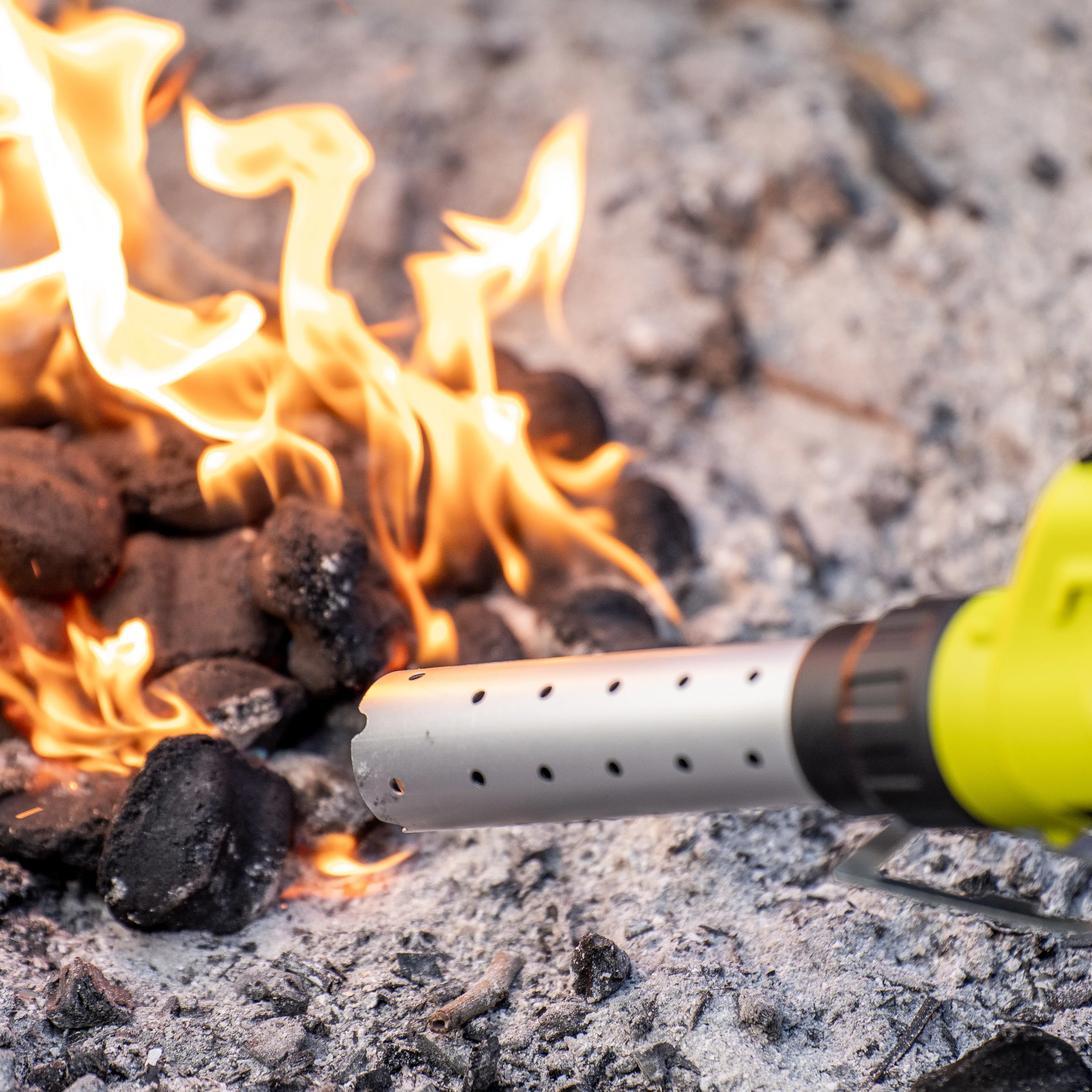 Sun Joe 24-Volt IONMAX Cordless Electric Fire Starter | 1380-Degrees in 30-Seconds | For Charcoal BBQ Grills | Tool Only - Image 7