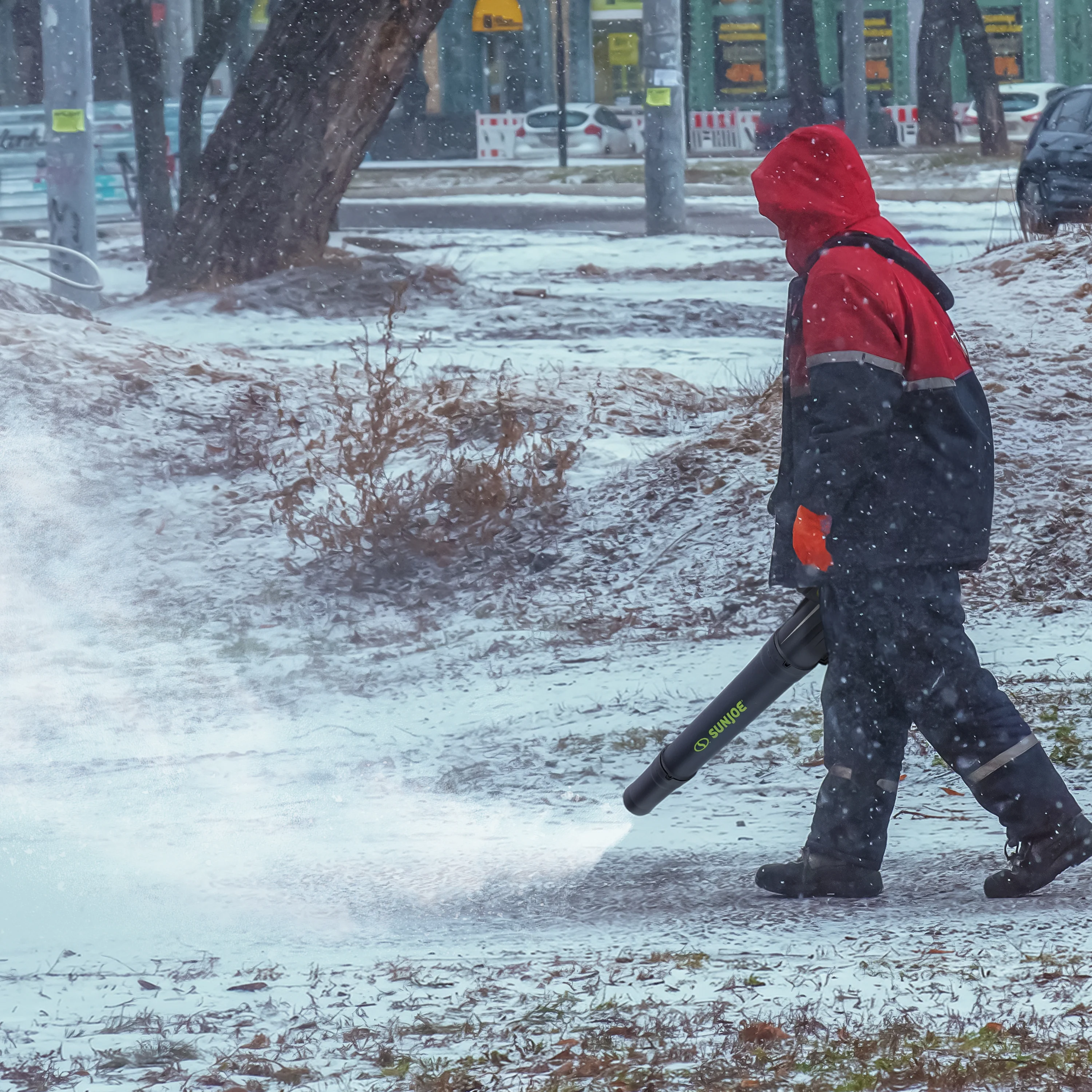 Sun Joe 24-Volt* IONMAX Cordless Compact Turbine Jet Blower | 100-MPH | 280-CFM | W/ 2.0-Ah Battery + Charger - Image 9