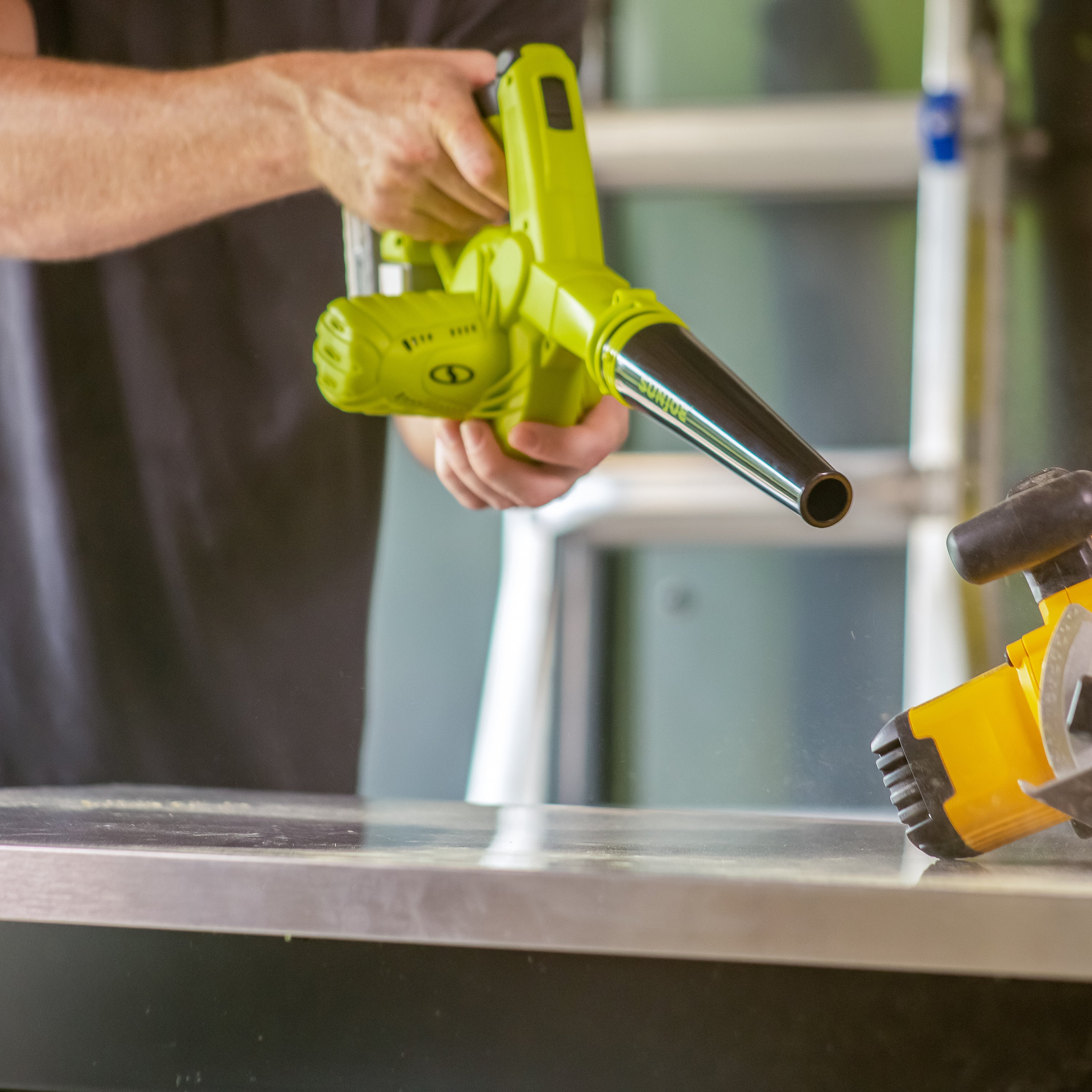 Sun Joe 24-Volt* IONMAX Workshop Blower + Vacuum | W/ 2.0-Ah Battery + Charger - Image 10